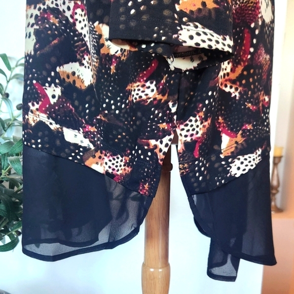 🏷️AVENUE Eden Tunic in Horsefeather Print Size 5X - Picture 9 of 14